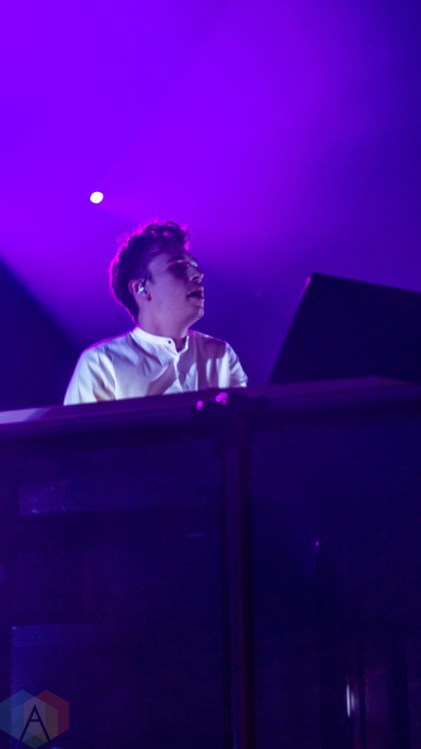 Flume performs at Reaction NYE at the Donald E. Stephenson Convention Center in Rosemont, IL on December 30, 2016. (Photo: Taylor Ohryn/Aesthetic Magazine)