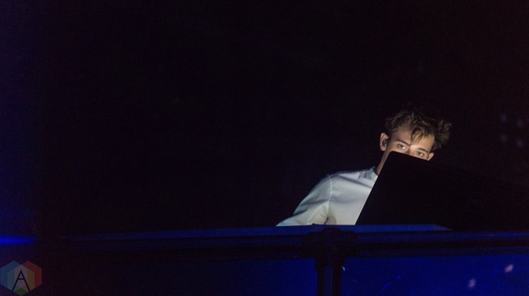 Flume performs at Reaction NYE at the Donald E. Stephenson Convention Center in Rosemont, IL on December 30, 2016. (Photo: Taylor Ohryn/Aesthetic Magazine)