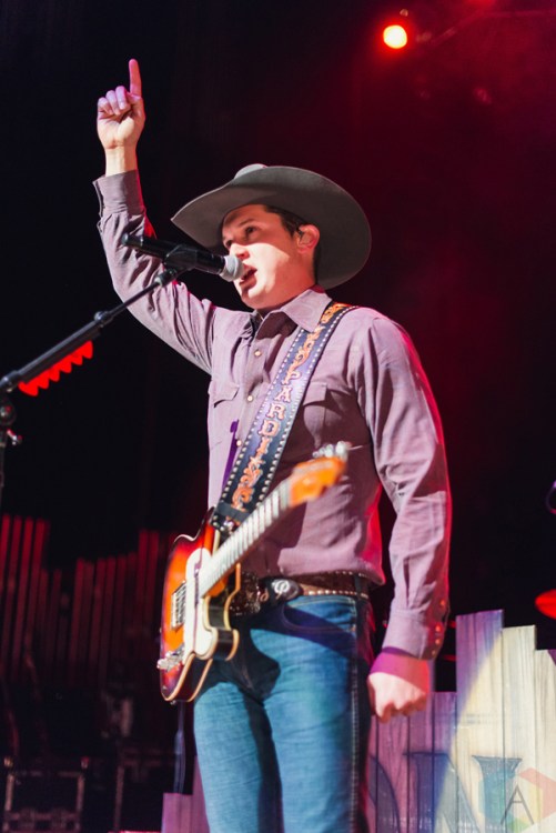 Jon Pardi performs at the Fillmore in Detroit on December 8, 2016. (Photo: Jennifer Boris/Aesthetic Magazine)