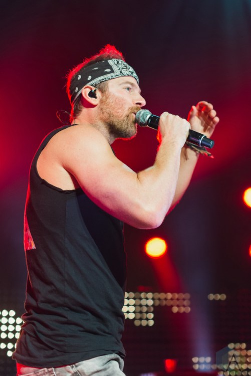 Kip Moore performs at the Fillmore in Detroit on December 8, 2016. (Photo: Jennifer Boris/Aesthetic Magazine)