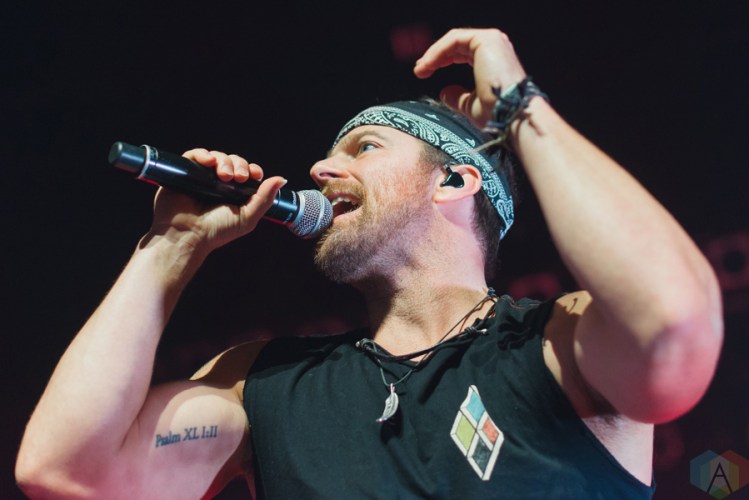 Kip Moore performs at the Fillmore in Detroit on December 8, 2016. (Photo: Jennifer Boris/Aesthetic Magazine)