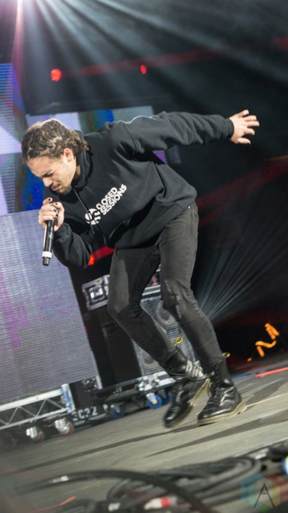Kweku Collins performs at Reaction NYE at the Donald E. Stephenson Convention Center in Rosemont, IL on December 30, 2016. (Photo: Taylor Ohryn/Aesthetic Magazine)