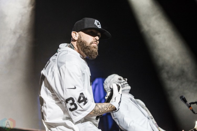 Limp Bizkit performs at Manchester Arena in Manchester, UK on December 12, 2016. (Photo: Priti Shikotra/Aesthetic Magazine)