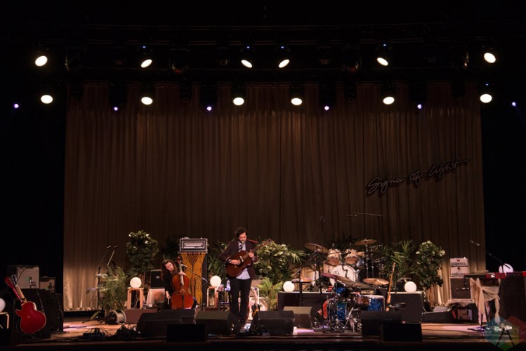 Matt Holubowski performs at Massey Hall in Toronto on November 30, 2016. (Photo: Morgan Hotston/Aesthetic Magazine)