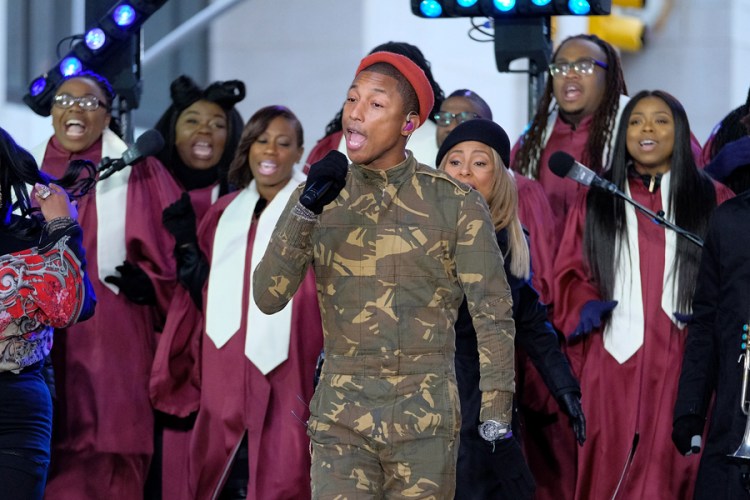 Pharrell Williams performs at the Rockefeller Center on December 9, 2016 in New York City during the Citi Concert Series. (Photo: D Dipasupil/Getty)
