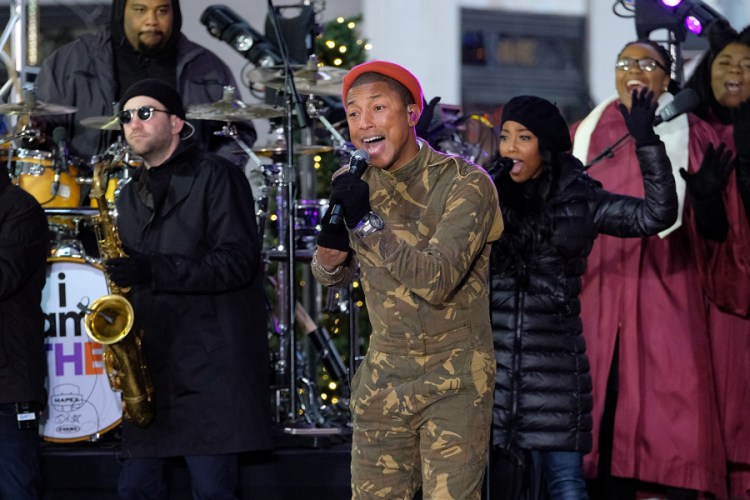 Pharrell Williams performs at the Rockefeller Center on December 9, 2016 in New York City during the Citi Concert Series. (Photo: D Dipasupil/Getty)