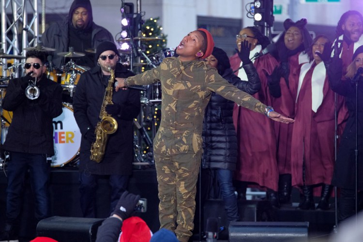 Pharrell Williams performs at the Rockefeller Center on December 9, 2016 in New York City during the Citi Concert Series. (Photo: D Dipasupil/Getty)