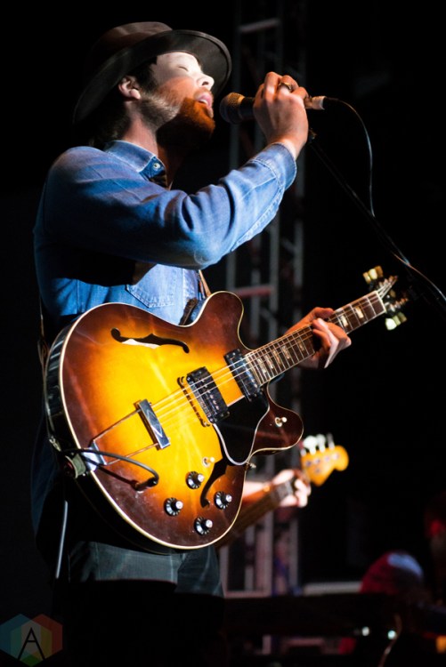 The Coral performs at the O2 Academy Leeds in Leeds, UK on December 8, 2016. (Photo: Gunnar Mallon/Aesthetic Magazine)