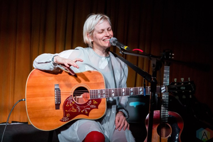 The Weepies perform at the Drake Hotel in Toronto on December 2, 2016. (Photo: Katrina Lat/Aesthetic Magazine)