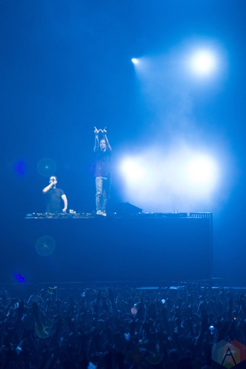W&W performs at the Contact Winter Music Festival at BC Place in Vancouver on December 27, 2016. (Photo: Isaac Wray/Aesthetic Magazine)