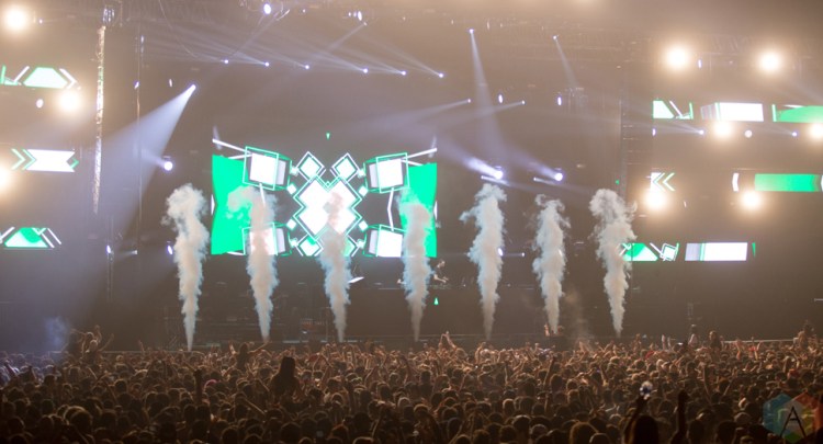 W&W performs at the Contact Winter Music Festival at BC Place in Vancouver on December 27, 2016. (Photo: Isaac Wray/Aesthetic Magazine)