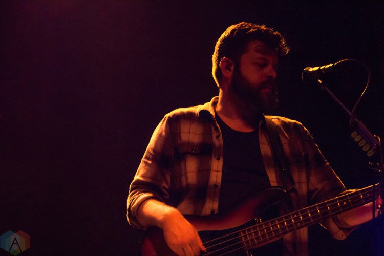 Bear's Den performs at the Phoenix Concert Theatre in Toronto on January 29, 2017. (Photo: Sarah McNeil/Aesthetic Magazine)