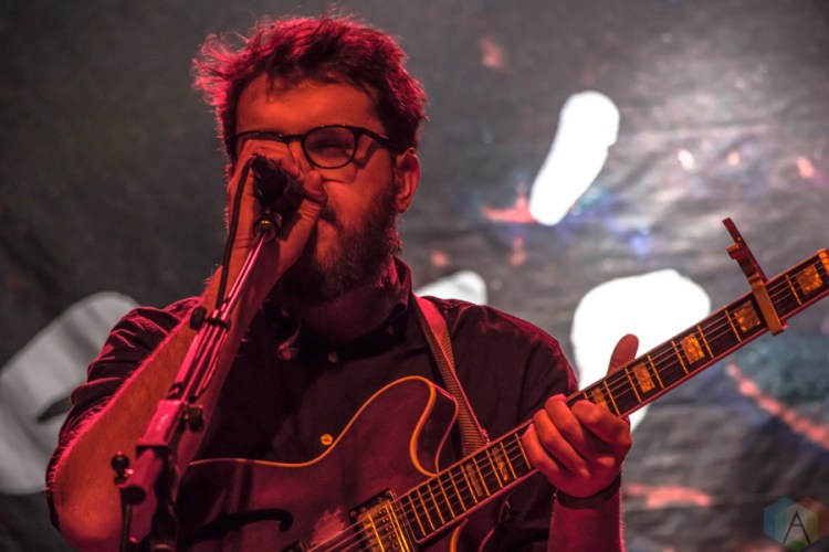 Bear's Den performs at the Phoenix Concert Theatre in Toronto on January 29, 2017. (Photo: Sarah McNeil/Aesthetic Magazine)