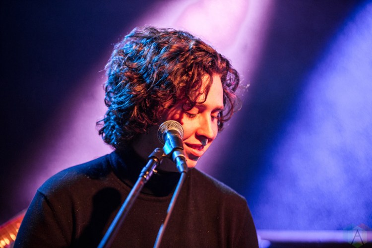 Hoops performs at Schubas Tavern in Chicago on January 11, 2017. (Photo: Brigid Gallagher/Aesthetic Magazine)