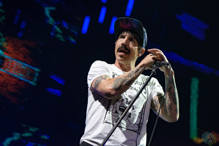Red Hot Chili Peppers perform at the Smoothie King Center in New Orleans on January 10, 2017. (Photo: Kelli Binnings/Aesthetic Magazine)