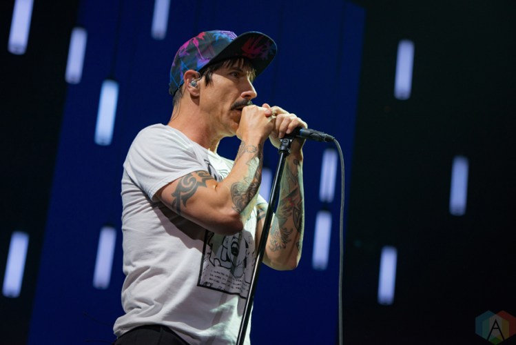 Red Hot Chili Peppers perform at the Smoothie King Center in New Orleans on January 10, 2017. (Photo: Kelli Binnings/Aesthetic Magazine)