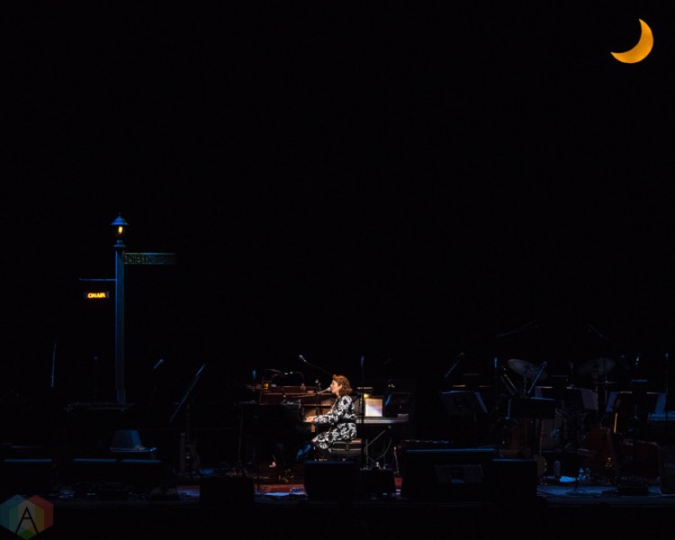 Regina Spektor performs at the Paramount Theatre in Seattle on January 7, 2017. (Photo: Kevin Tosh/Aesthetic Magazine)