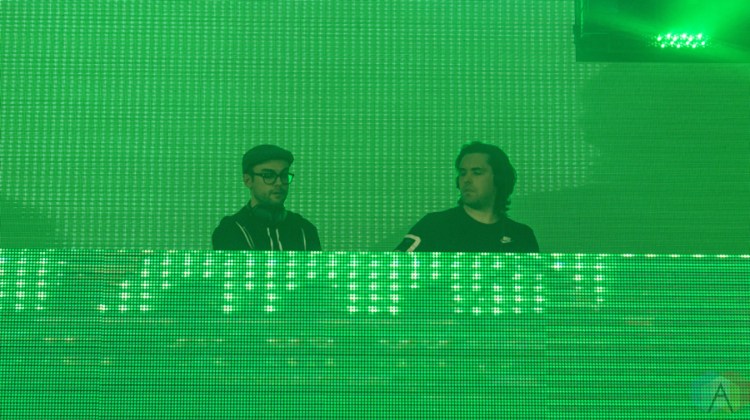 Servante performs at Reaction NYE at the Donald E. Stephenson Convention Center in Rosemont, IL on December 31, 2016. (Photo: Taylor Ohryn/Aesthetic Magazine)