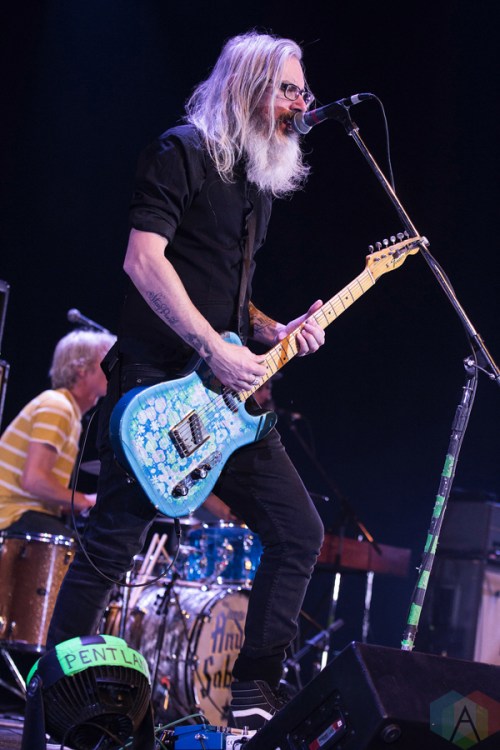 Sloan performs at the Flato Markham Theatre in Markham on January 27, 2017. (Photo: Theo Rallis/Aesthetic Magazine)