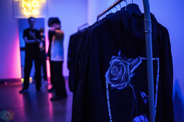Fans shop at Big Sean's "I Decided" pop-up shop at 12 Ossington Ave in Toronto on February 3, 2017. (Photo: Shahnoor Ijaz/Aesthetic Magazine)