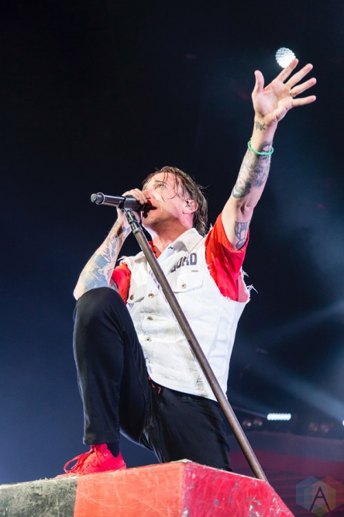 Billy Talent performs at the Air Canada Centre in Toronto on February 27, 2017. (Photo: Dale Benvenuto/Aesthetic Magazine)