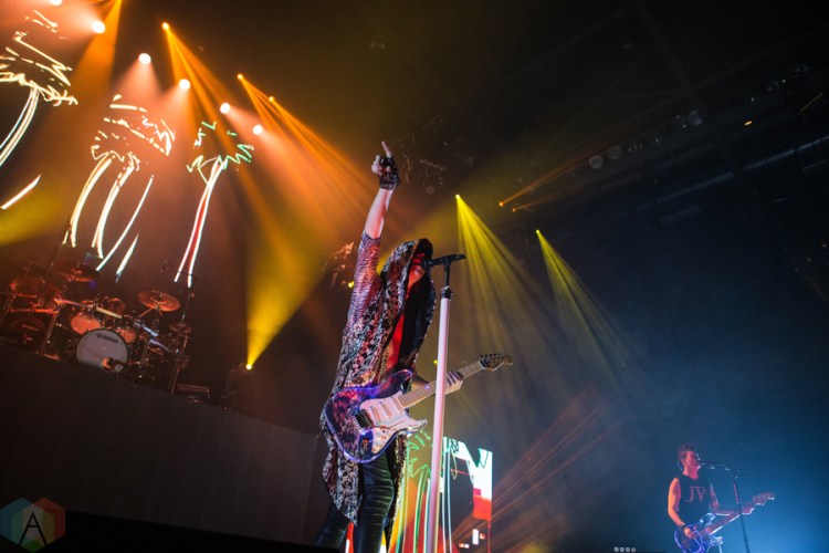 Marianas Trench performs at the Save On Foods Memorial Centre in Victoria, B.C on February 12, 2017. (Photo: Tyson Elder/Aesthetic Magazine)