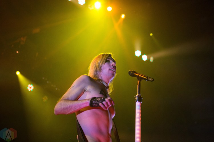 Marianas Trench performs at the Save On Foods Memorial Centre in Victoria, B.C on February 12, 2017. (Photo: Tyson Elder/Aesthetic Magazine)