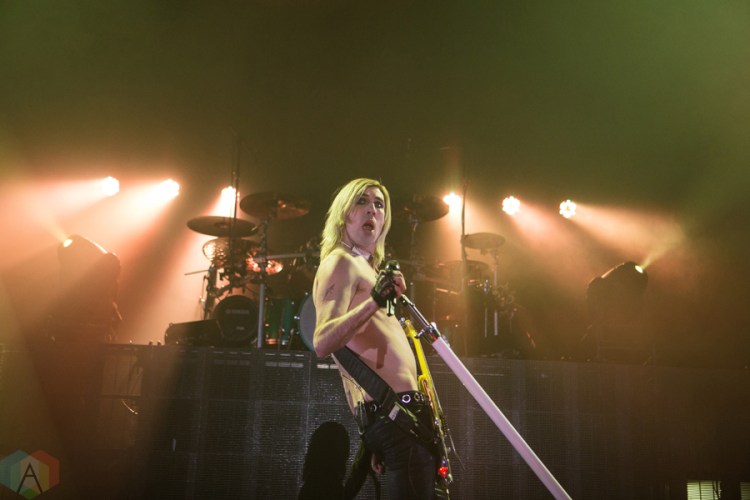 Marianas Trench performs at the Save On Foods Memorial Centre in Victoria, B.C on February 12, 2017. (Photo: Tyson Elder/Aesthetic Magazine)