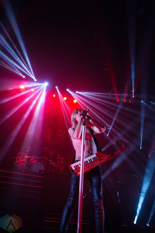 Marianas Trench performs at the Save On Foods Memorial Centre in Victoria, B.C on February 12, 2017. (Photo: Tyson Elder/Aesthetic Magazine)