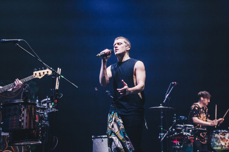 Natives performs at the O2 Apollo Manchester in Manchester, UK on February 16, 2017. (Photo: Priti Shikotra/Aesthetic Magazine)