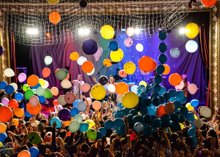 Rubblebucket performs at Warsaw in Brooklyn, New York on February 2, 2017. (Photo: Alx Bear/Aesthetic Magazine)