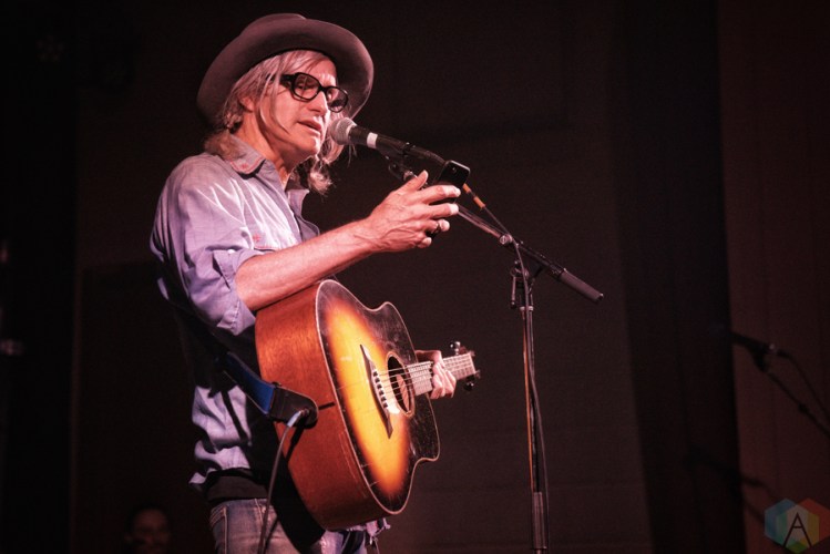 Steve Poltz performs at Hillside Inside in Guelph on February 10, 2017. (Photo: Dan Fischer/Aesthetic Magazine)