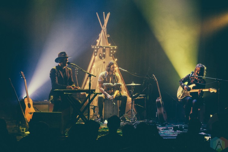 The Joy Formidable performs at Lincoln Hall in Chicago on February 27, 2017. (Photo: Kris Cortes/Aesthetic Magazine)