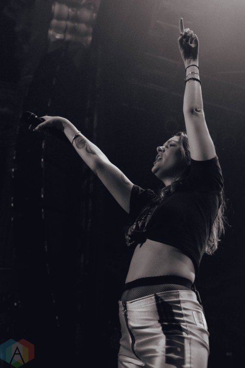 Tove Lo performs at the House of Blues in Chicago on February 16, 2017. (Photo: Sara Mohr/Aesthetic Magazine)