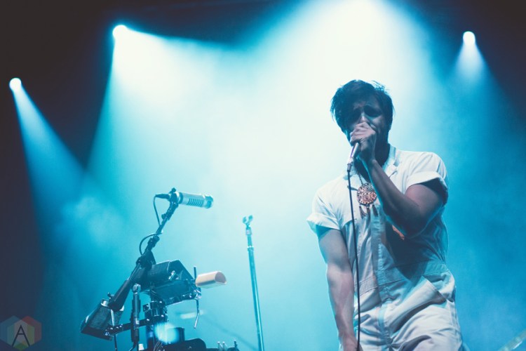 Young The Giant performs at the Palace Theatre in Albany, New York on February 23, 2017. (Photo: Danny DeRusso/Aesthetic Magazine)