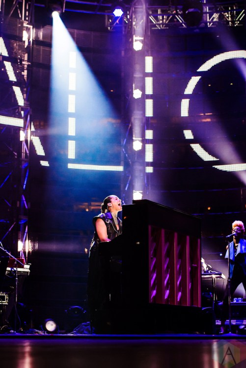 Alicia Keys performs at NRG Park in Houston on March 10, 2017 during the Houston Rodeo. (Photo: Joey Diaz/Aesthetic Magazine)