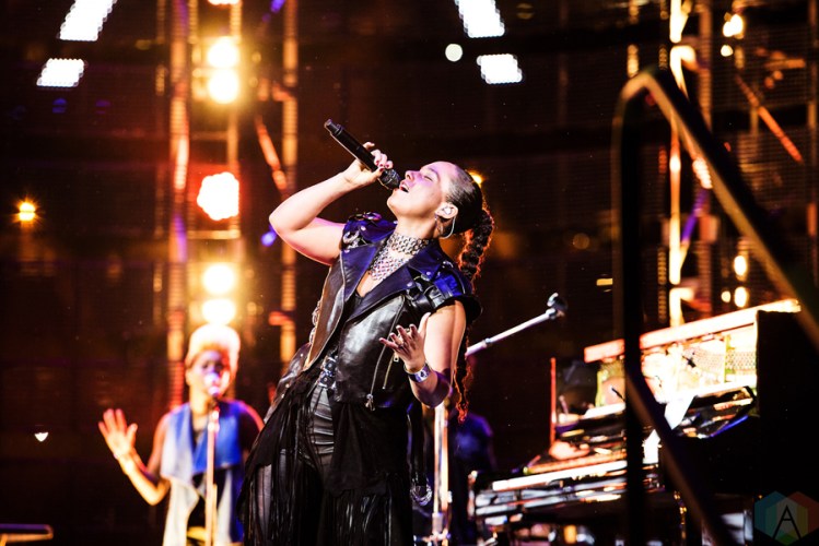 Alicia Keys performs at NRG Park in Houston on March 10, 2017 during the Houston Rodeo. (Photo: Joey Diaz/Aesthetic Magazine)