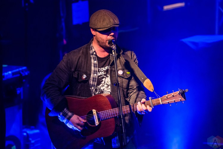 Chuck Coles performs at the Oshawa Music Hall in Oshawa, ON on March 18, 2017. (Photo: Tyler Roberts/Aesthetic Magazine)