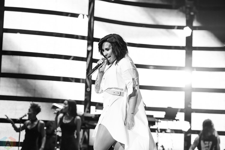 Demi Lovato performs at NRG Park in Houston on March 14, 2017 during the Houston Rodeo. (Photo: Joey Diaz/Aesthetic Magazine)