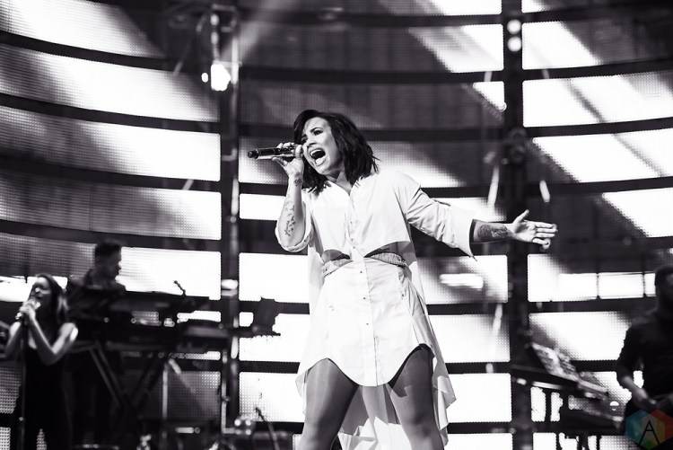 Demi Lovato performs at NRG Park in Houston on March 14, 2017 during the Houston Rodeo. (Photo: Joey Diaz/Aesthetic Magazine)