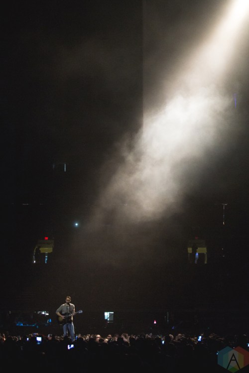 Eric Church performs at Rogers Arena in Vancouver, BC on March 14, 2017. (Photo: Isaac Wray/Aesthetic Magazine)