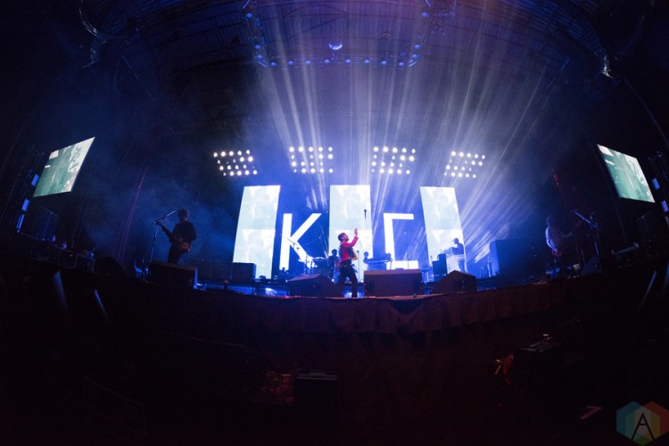 Kaiser Chiefs perform at the First Direct Arena in Leeds, UK on March 4, 2017. (Photo: Mark Ellis/Aesthetic Magazine)