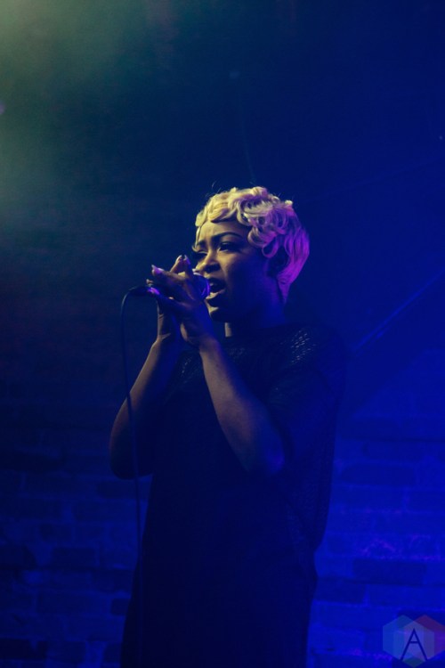 Leila Dey performs performs at Velvet Underground in Toronto on March 9, 2017. (Photo: Nicole De Khors/Aesthetic Magazine)