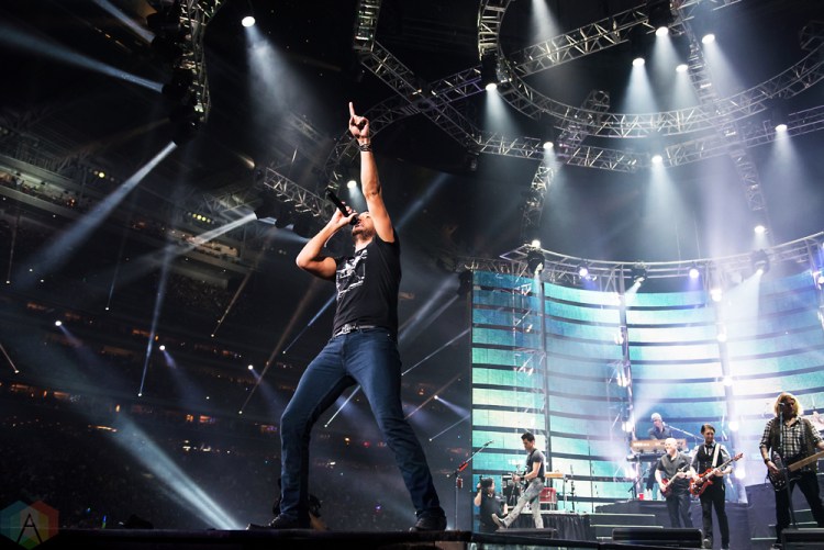 Luke Bryant performs at NRG Park in Houston on March 16, 2017 during the Houston Rodeo. (Photo: Joey Diaz/Aesthetic Magazine)
