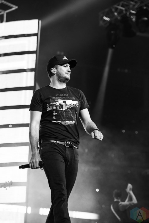 Luke Bryant performs at NRG Park in Houston on March 16, 2017 during the Houston Rodeo. (Photo: Joey Diaz/Aesthetic Magazine)