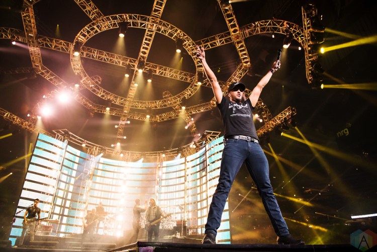 Luke Bryant performs at NRG Park in Houston on March 16, 2017 during the Houston Rodeo. (Photo: Joey Diaz/Aesthetic Magazine)