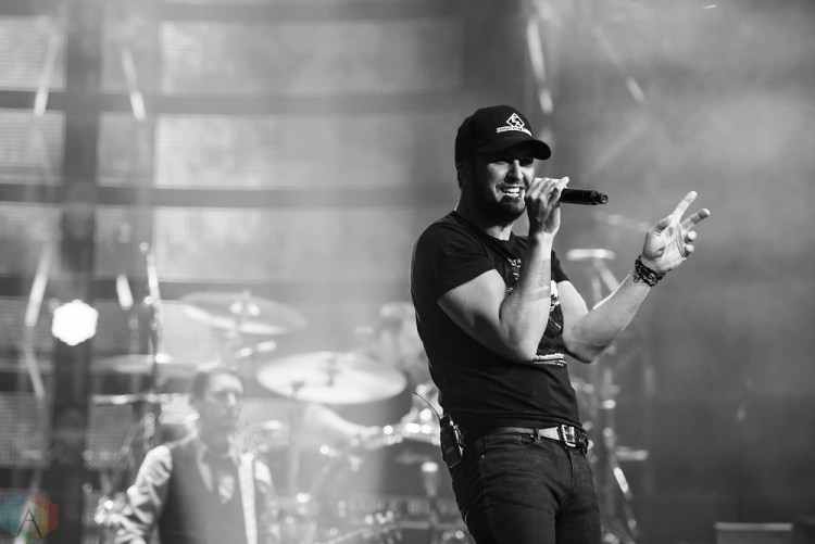 Luke Bryant performs at NRG Park in Houston on March 16, 2017 during the Houston Rodeo. (Photo: Joey Diaz/Aesthetic Magazine)