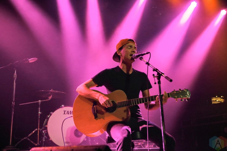 Ronnie Winter of Red Jumpsuit Apparatus performs performs at Metro Chicago in Chicago, IL on March 6, 2017. (Photo: Cindi Huang/Aesthetic Magazine)