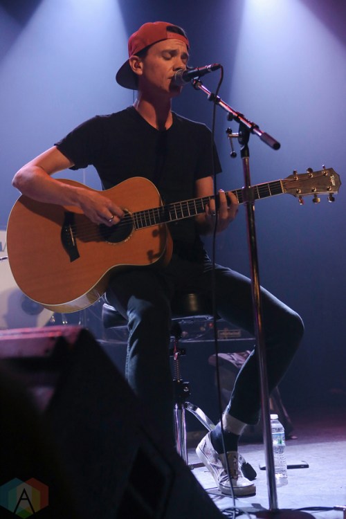 Ronnie Winter of Red Jumpsuit Apparatus performs performs at Metro Chicago in Chicago, IL on March 6, 2017. (Photo: Cindi Huang/Aesthetic Magazine)