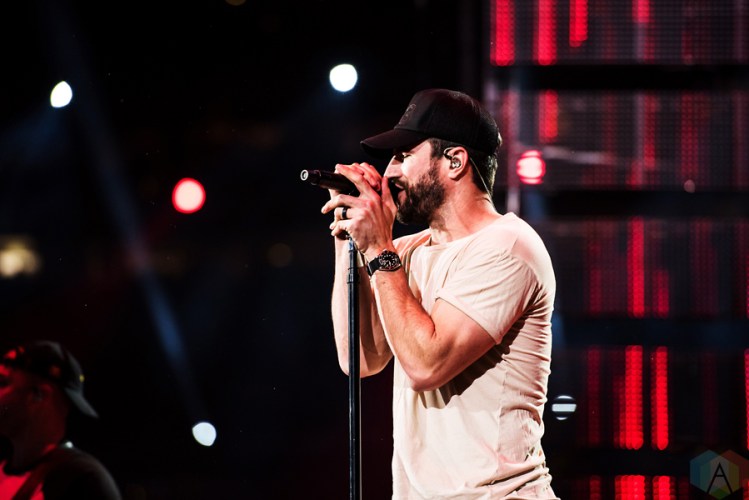 Sam Hunt performs at NRG Park in Houston on March 13, 2017 during the Houston Rodeo. (Photo: Joey Diaz/Aesthetic Magazine)